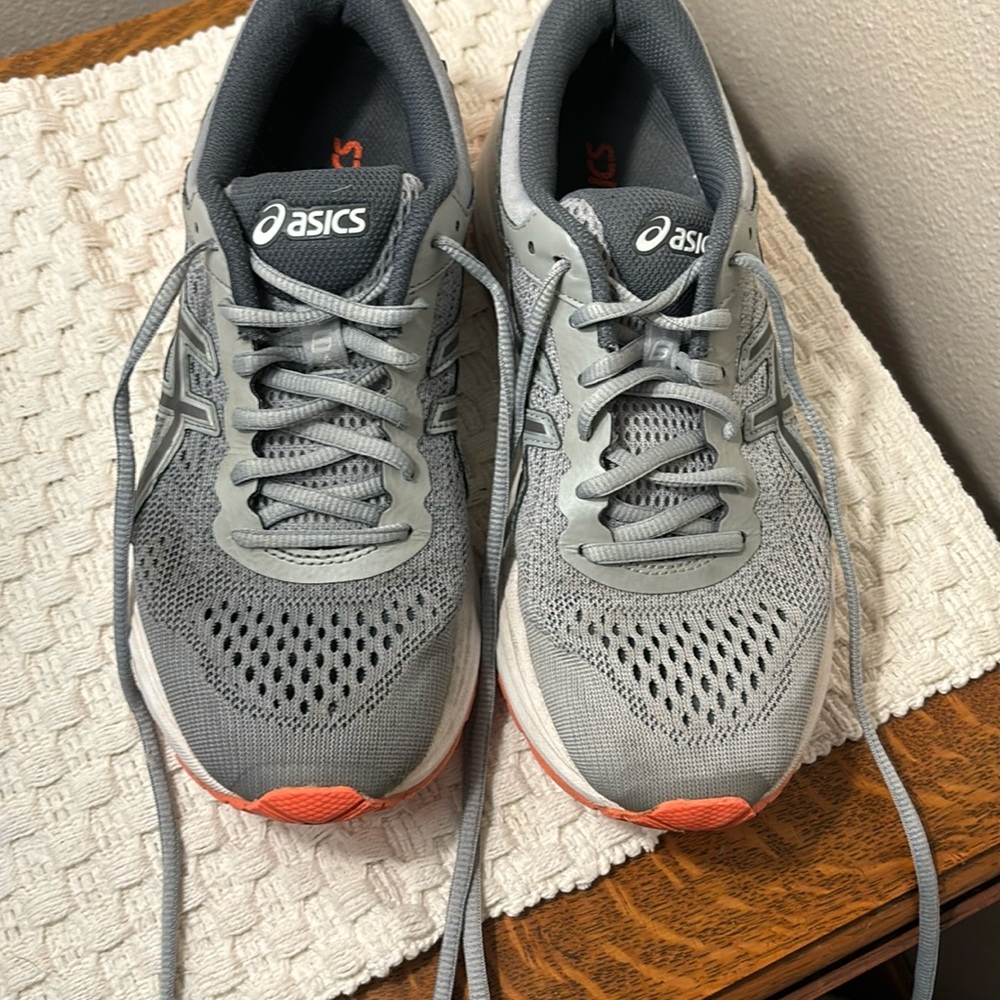 Asics size 8.5
